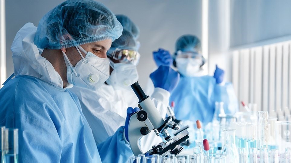 Κορονοϊός: Τι πρέπει να γνωρίζουμε για τις μεταλλάξεις – Πώς παίρνουν τα ονόματά τους τα στελέχη