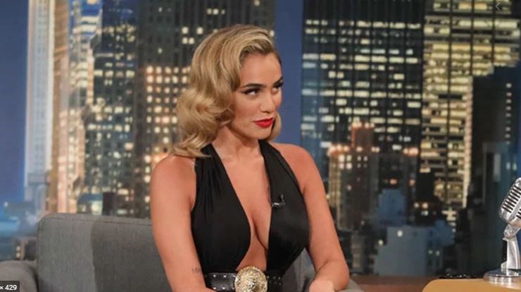 Κόνι Μεταξά: “Στέφθηκε” πρωταθλήτρια στο πόλο – Ποζάρει με τον σύντροφό της και με την κούπα αγκαλιά – ΦΩΤΟ