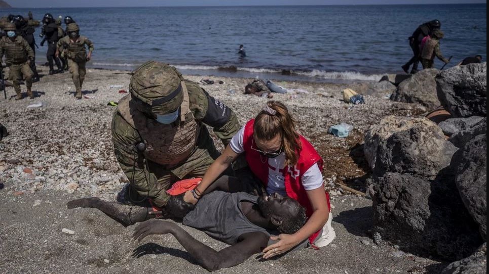 Βγήκε ο στρατός στην Ισπανία: Ο Σάντσεθ απέλασε 4.000 μετανάστες σε μια μέρα – ΦΩΤΟ – ΒΙΝΤΕΟ