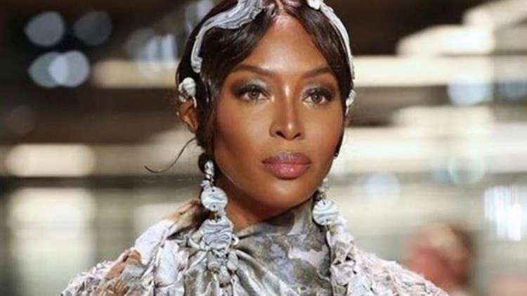 Ναόμι Κάμπελ: Οι πρώτες δηλώσεις μετά την ανακοίνωση ότι έγινε μητέρα