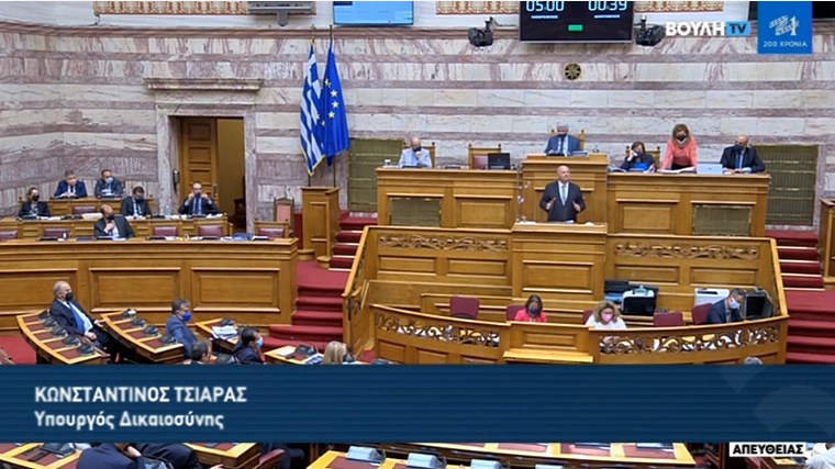 ΑΠΕΥΘΕΙΑΣ – Βουλή: Η συζήτηση για τη συνεπιμέλεια των παιδιών