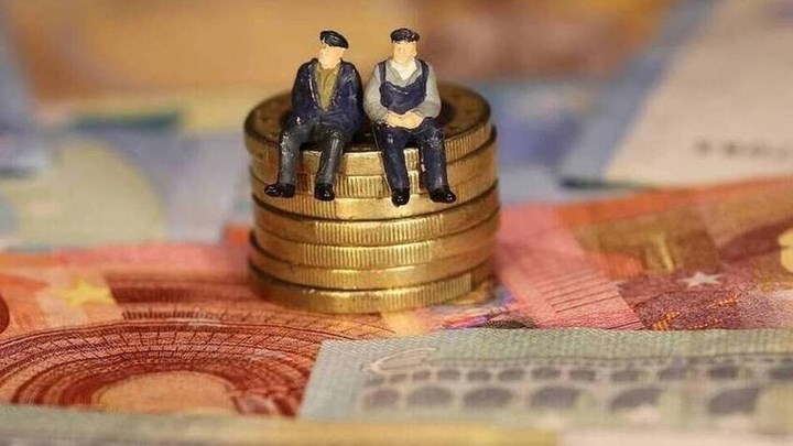 Συνταξιούχοι: Ο μήνας “κλειδί” για νέα αναδρομικά ύψους 2 δισ. ευρώ