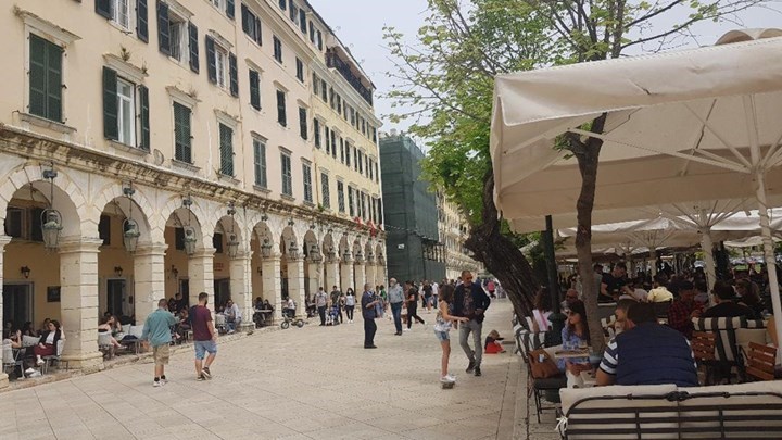 Κέρκυρα: Αναβρασμός με τραυματιοφορέα αρνήτρια του κορονοϊού – ΒΙΝΤΕΟ