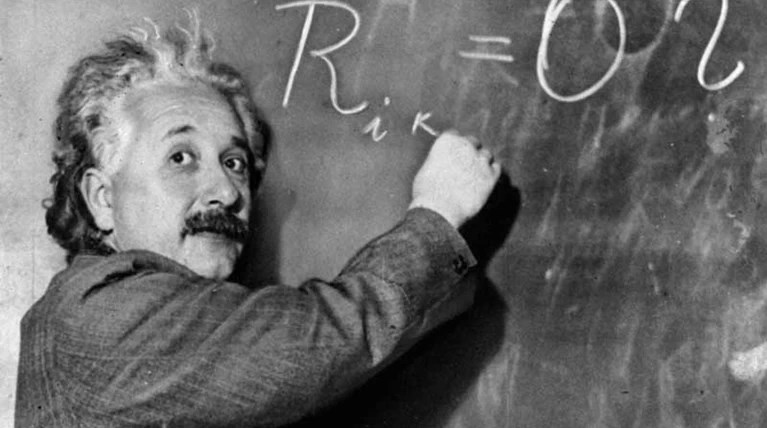 Αϊνστάιν: Δεν φαντάζεστε πόσο πουλήθηκε επιστολή του με τη διάσημη εξίσωση E=mc2