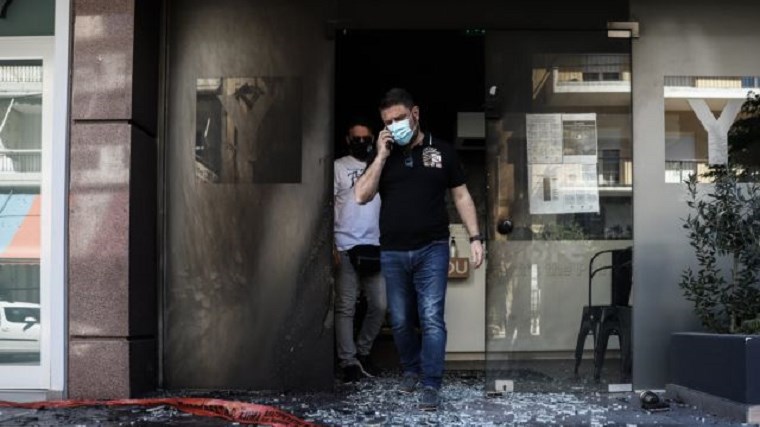 Το ξέσπασμα Χαρδαλιά για τις επιθέσεις στις επιχειρήσεις της συζύγου του