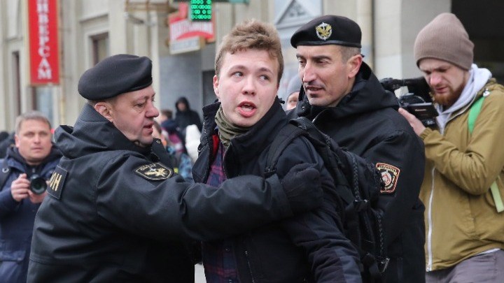 Ρομάν Προτασέβιτς: Ποιος είναι ο δημοσιογράφος που τον συνέλαβαν μετά την “αεροπειρατεία”