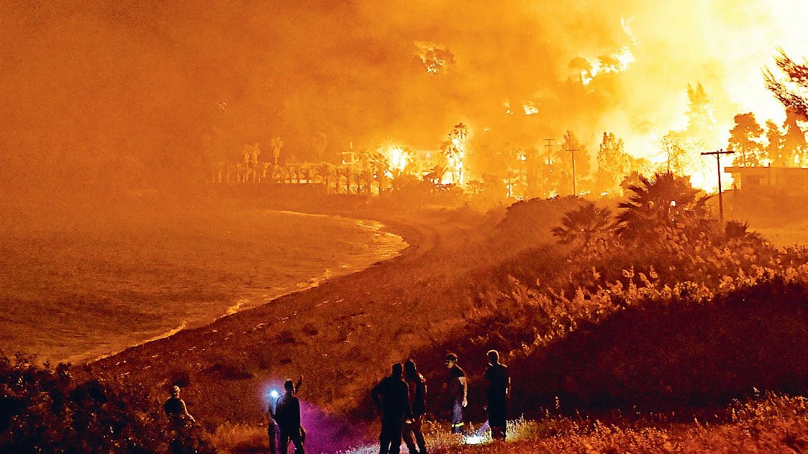 Καταστροφή στην Κορινθία: SOS από τους επιστήμονες για επικίνδυνες πυρκαγιές