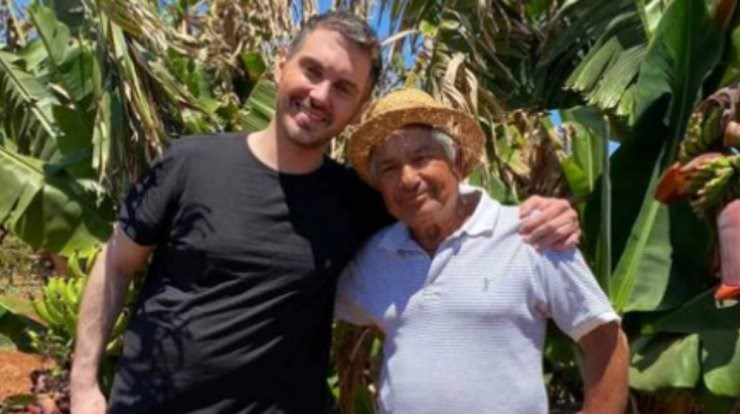 Μιχάλης Χατζηγιάννης: Μας συστήνει τον πατέρα του – Η συγκινητική ανάρτηση του τραγουδιστή