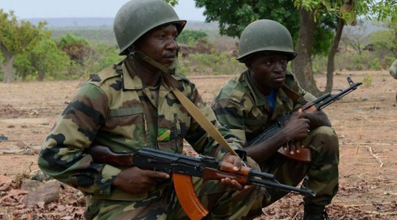 Πραξικόπημα στο Μαλί: Ο πρόεδρος και ο πρωθυπουργός μεταφέρθηκαν δια της βίας σε στρατόπεδο