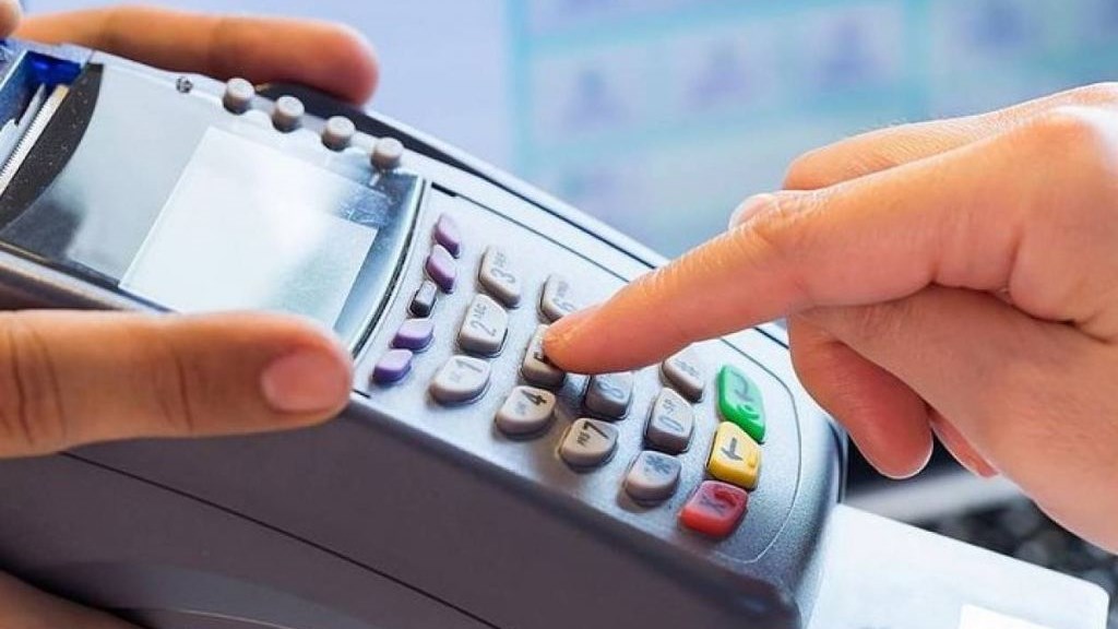 e- αποδείξεις: Ποιοι απαλλάσσονται και σε ποιους μειώνεται το “πέναλτι” – Παραδείγματα