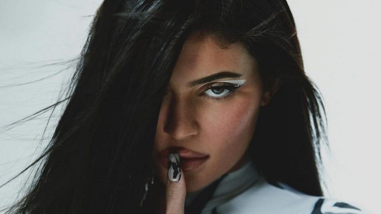 Κάιλι Τζένερ: Kάτι ετοιμάζει και έκανε τις ακολούθους της να αναρωτιούνται