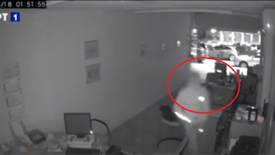 Έτσι δρούσε η συμμορία που είχε “ρημάξει” καταστήματα στα Νότια Προάστια – ΒΙΝΤΕΟ ντοκουμέντο