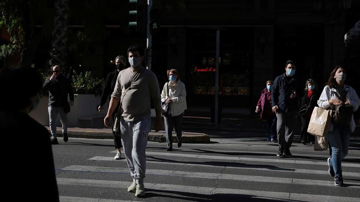 Κορονοϊός: Πού εντοπίζονται τα 1.905 νέα κρούσματα – Δείτε τη γεωγραφική κατανομή