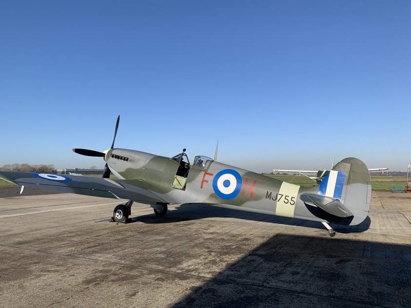 Spitfire MJ755: Επέστρεψε στην Ελλάδα το ιστορικό αεροσκάφος της Πολεμικής Αεροπορίας – ΦΩΤΟ – ΒΙΝΤΕΟ