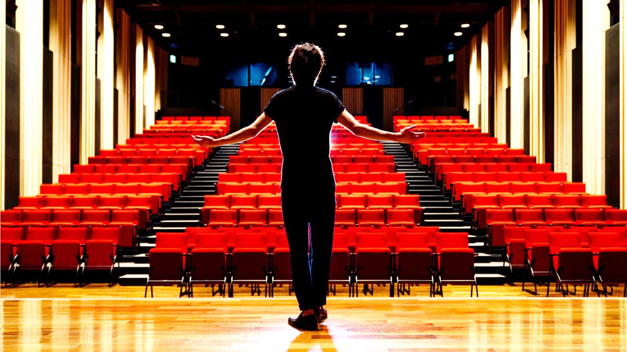 Άρση lockdown: “Πρεμιέρα” για θέατρα και συναυλίες σε υπαίθριους χώρους – Πώς θα επαναλειτουργήσουν