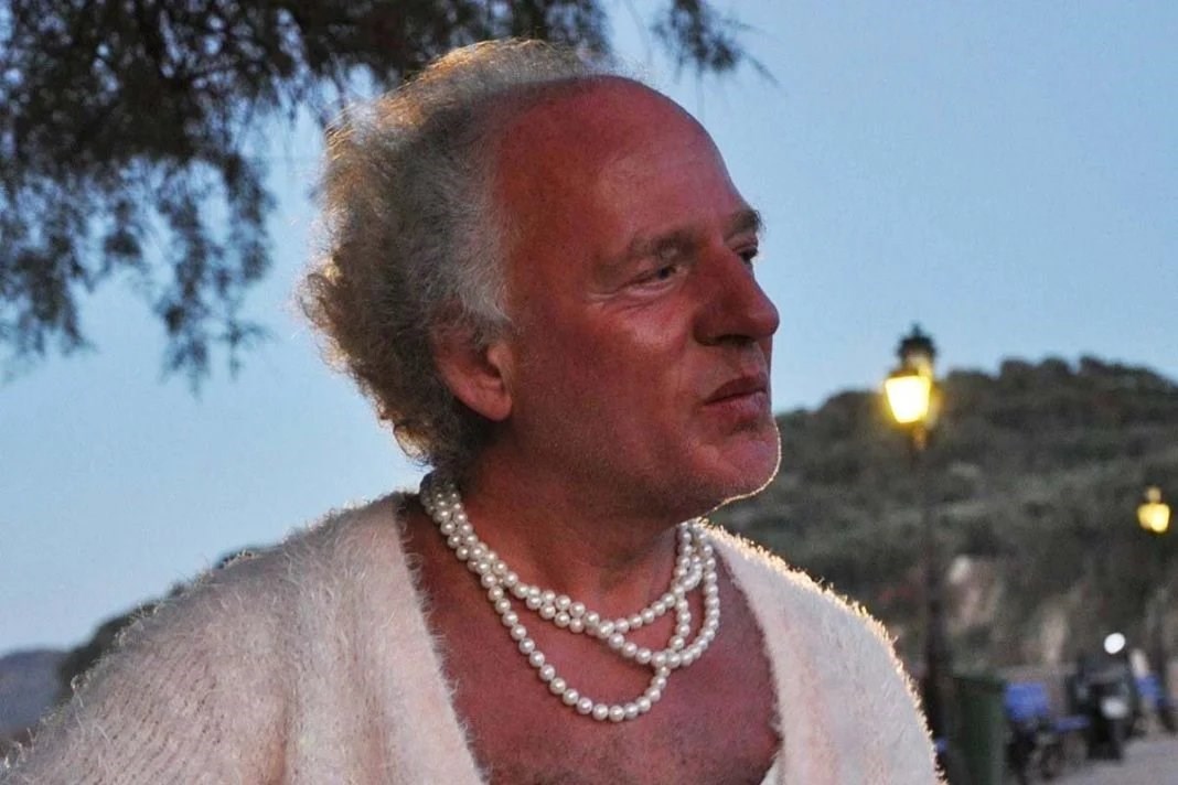 Εξαφάνιση “Δήμητρας της Λέσβου”: “Εδώ στο χωριό δεν την θέλει κανένας” λέει ο αδερφός της – ΒΙΝΤΕΟ