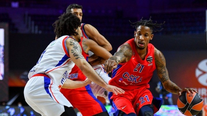 Euroleague: Πήρε το θρίλερ η Αναντολού Εφές και προκρίθηκε στον τελικό