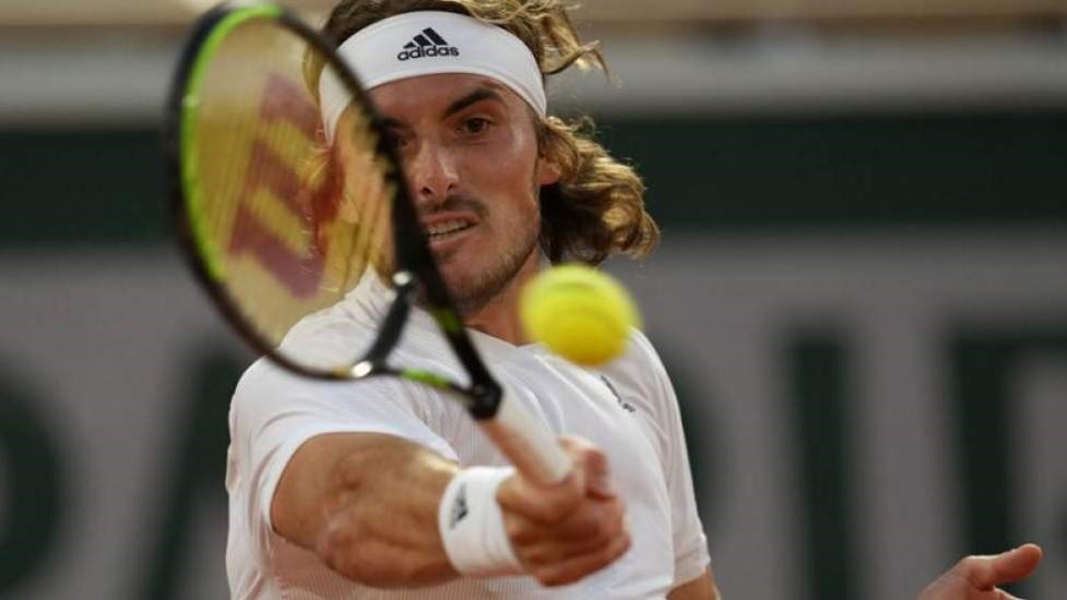 Ρολάν Γκαρός: Με το «δεξί» ο Στέφανος Τσιτσιπάς