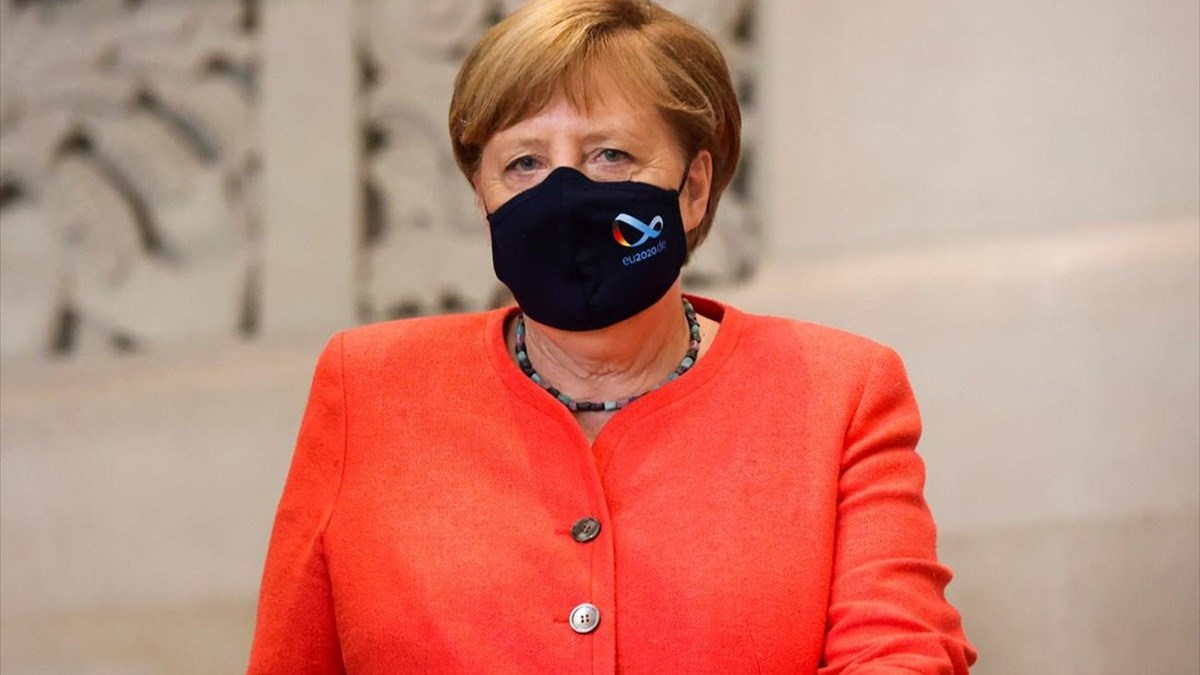 Μέρκελ: Η ελευθερία έκφρασης φθάνει στα όρια της όταν παραβιάζονται οι ελευθερίες των άλλων