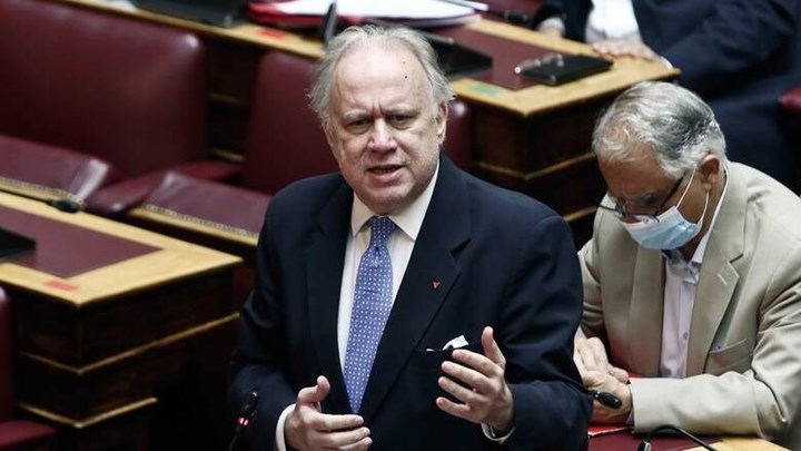 Κατρούγκαλος στον Realfm 97,8: H Τουρκία αποφεύγει τη Χάγη όπως ο διάβολος το λιβάνι