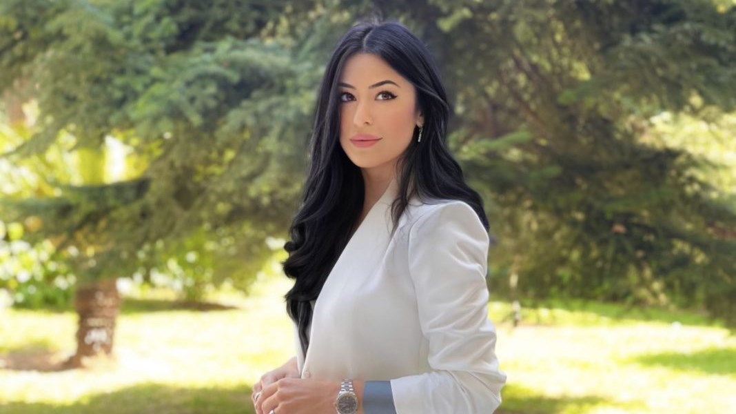 Σάλος με την ανάρτηση της Αφροδίτης Λατινοπούλου για τα πρότυπα ομορφιάς – “Έκρηξη” στο Twitter