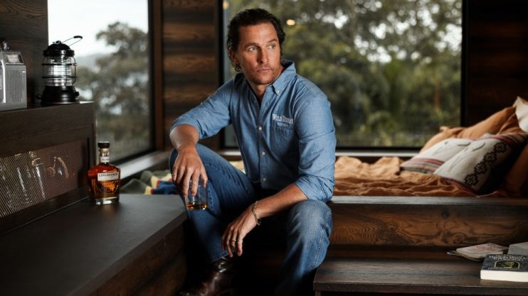 O Matthew McConaughey τα βάζει με τους haters της μάσκας και… φλερτάρει με την πολιτική