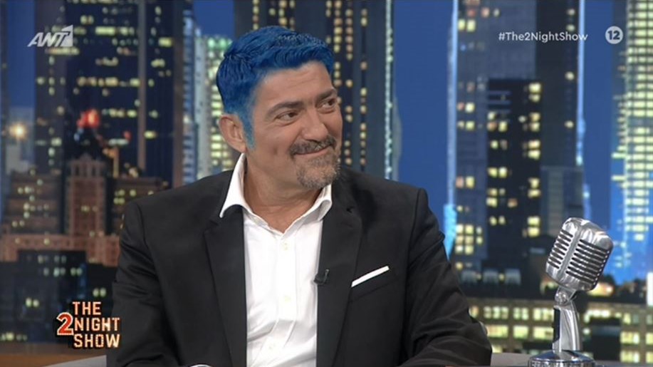 Μιχάλης Ιατρόπουλος: Έκλεψε τις εντυπώσεις με το μπλε μαλλί – Τι είπε για τις στρατηγικές στη “Φάρμα”