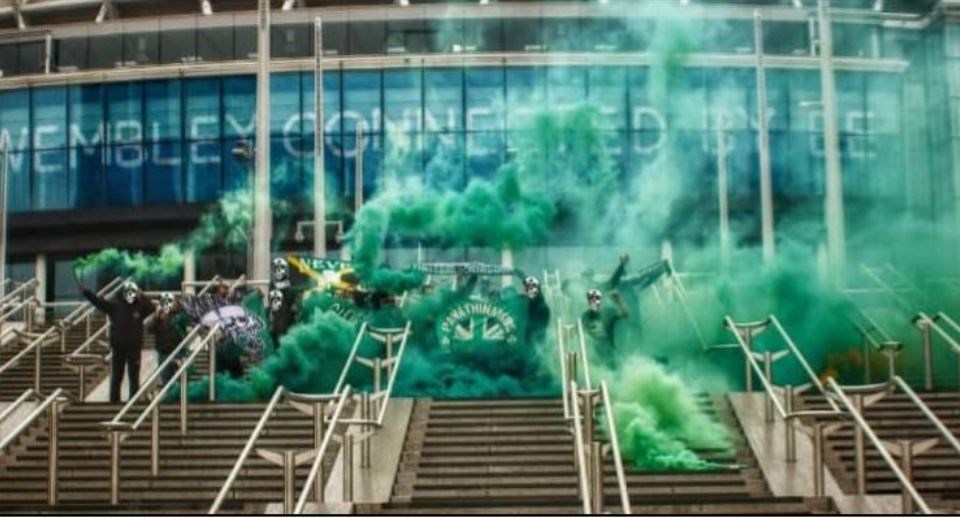 Παναθηναϊκός: Φίλαθλοι “έβαψαν” πράσινο το Γουέμπλεϊ για τα 50 χρόνια από το… χρυσό έπος – ΦΩΤΟ