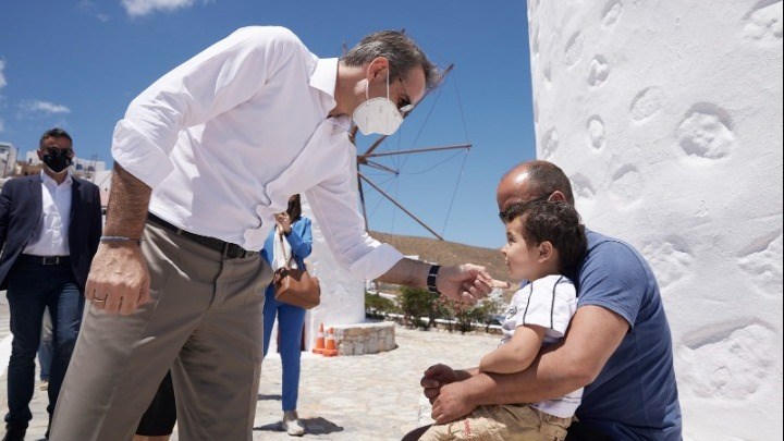 Επίσκεψη Μητσοτάκη στην Αστυπάλαια – Τι είπε για τον ΦΠΑ στα νησιά