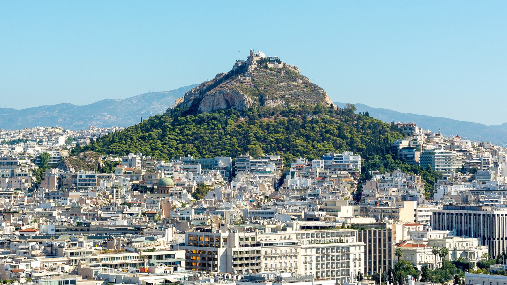 Λυκαβηττός: Ο εμβληματικός λόφος της Αθήνας αλλάζει – ΦΩΤΟ