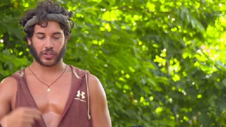 Survivor: Όταν ο Ασημακόπουλος έκανε τον σταυρό του για να “αποφοιτήσει” ο Τριαντάφυλλος