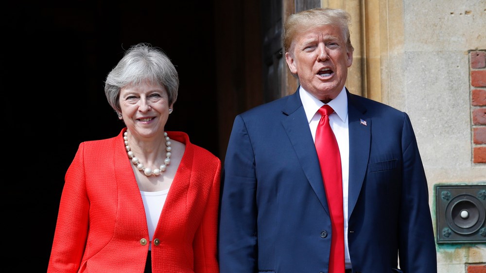 Ντόναλντ Τραμπ: Έπαθε σοκ όταν άκουσε την αμοιβή της Τερέζα Μέι για να δίνει διαλέξεις – Η ατάκα που είπε