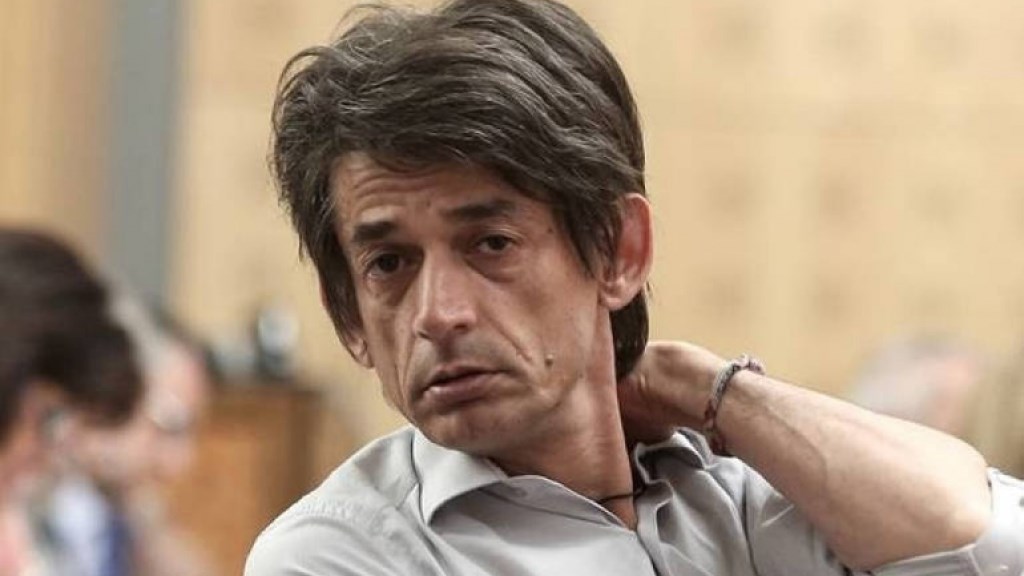 Καρανίκας: Το σκάουτινγκ για τον Αλέξη Τσίπρα, η χρήση ναρκωτικών και η προσωπική του ζωή