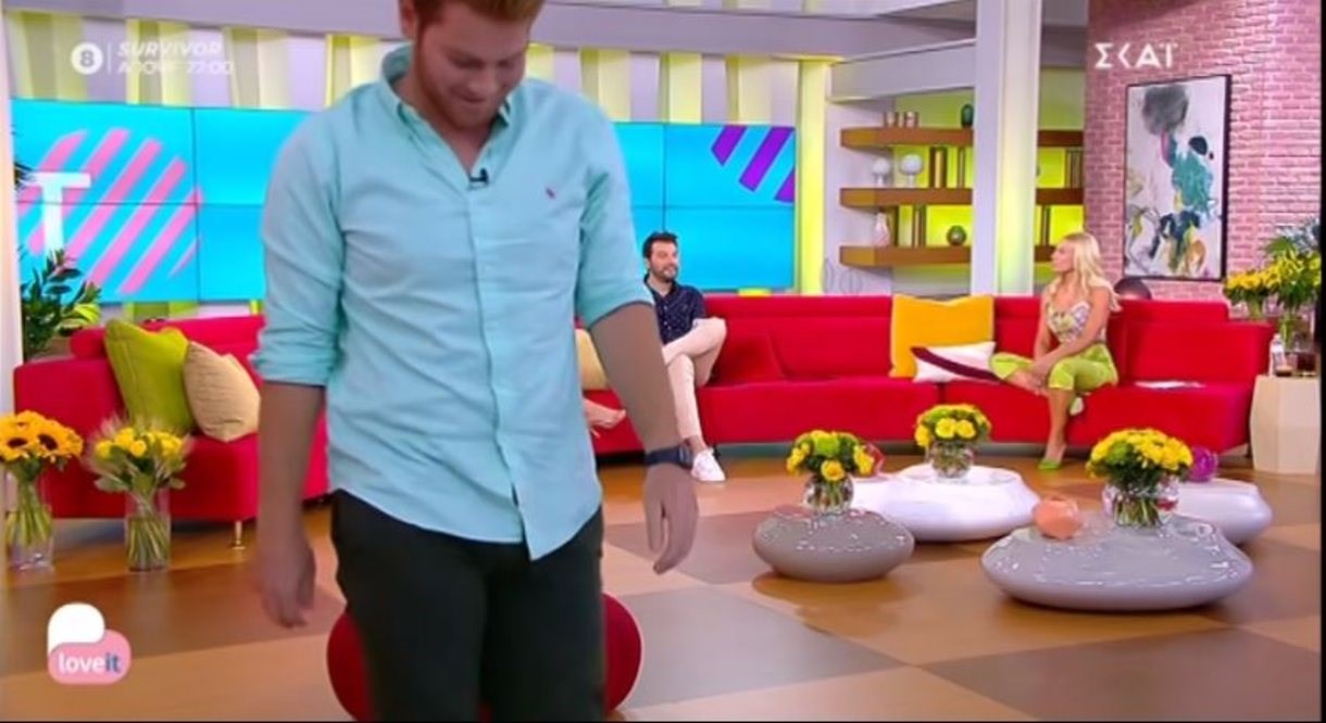 Έξαλλοι στον ΣΚΑΪ με τον Τζέιμς – Τι κρύβεται πίσω από την αποχώρησή του από την εκπομπή της Μαλέσκου