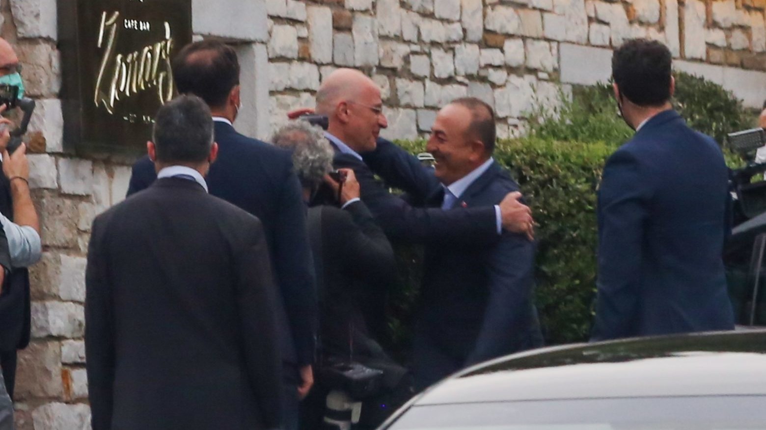 Δένδιας για Τσαβούσογλου: Δεν είναι ποδοσφαιρικός αγώνας να έρθει στην Ελλάδα για να πάρει ρεβάνς