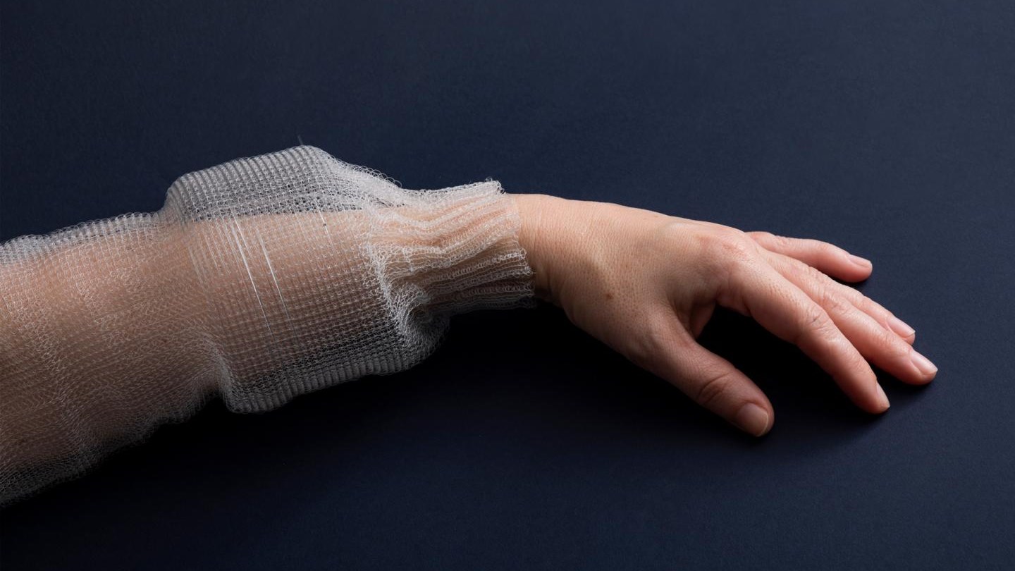 ΜΙΤ: Ερευνητές δημιούργησαν τις πρώτες ψηφιακές ίνες υφάσματος – Μπορούν να αποθηκεύουν αρχεία στα ρούχα