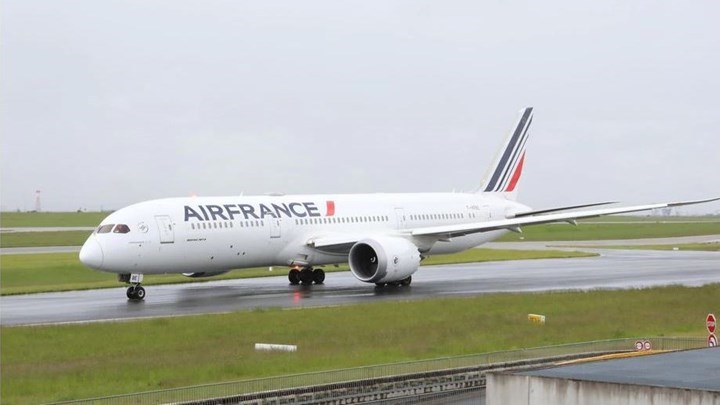 Παρίσι: Δεν βρέθηκε εκρηκτικός μηχανισμός σε αεροπλάνο της Air France