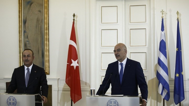 Δένδιας: Με την Τουρκία έχουμε διαμετρικά αντίθετες απόψεις – Το παρασκήνιο της συνάντησης με τον Τσαβούσογλου