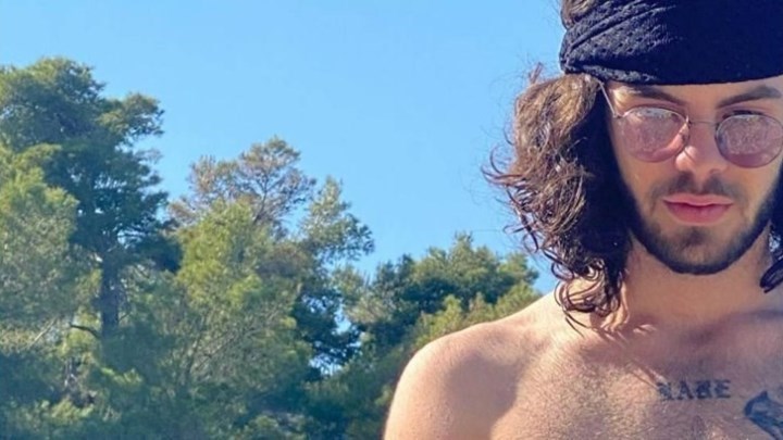Άγγελος Λάτσιος: Χαμός με τη γυμνή φωτογραφία που ανέβασε στο Instagram