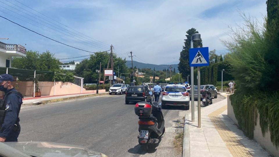 Άγριο έγκλημα στην Κέρκυρα: Σκότωσε το ζευγάρι και αυτοκτόνησε – Eικόνες από το σημείο της δολοφονίας