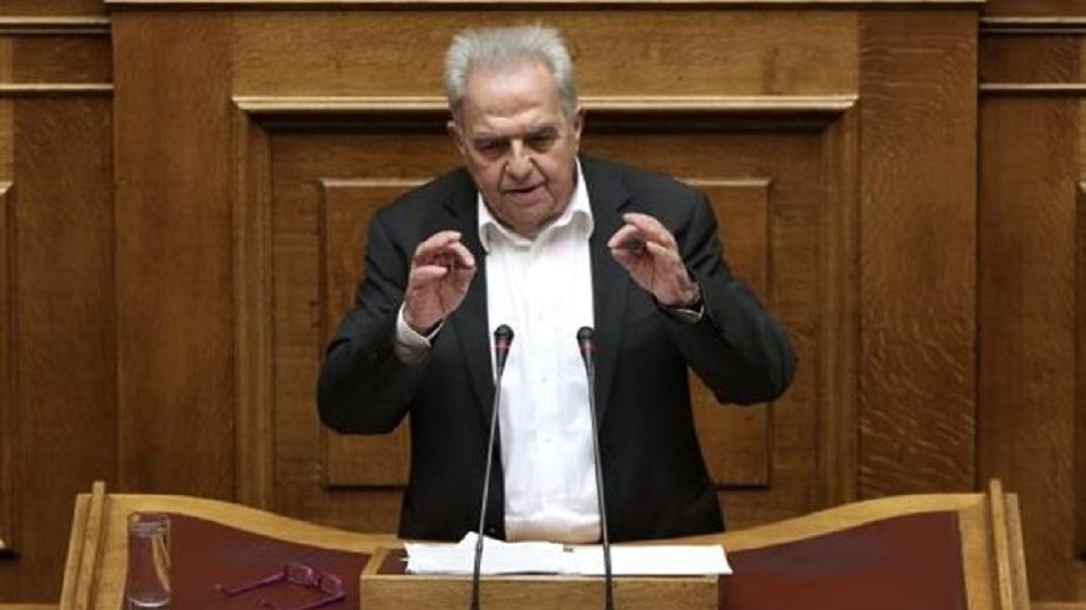 Αλέκος Φλαμπουράρης: Έκλεψαν το αυτοκίνητό του έξω από το σπίτι του στα Εξάρχεια