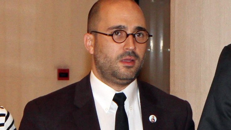 Μπογδάνος: Ζητεί απομόνωση και απέλαση για όσους μετανάστες επιτίθενται σε γυναίκες