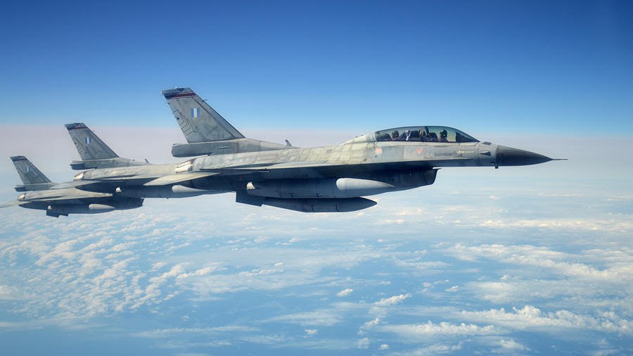 Μπαράζ παραβιάσεων και προκλήσεων στο Αιγαίο