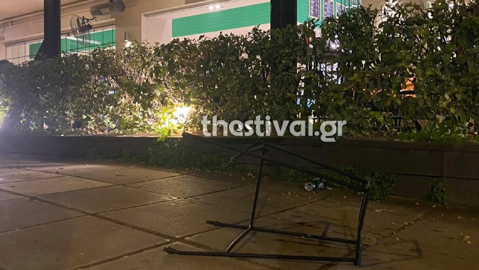 Θεσσαλονίκη: Επίθεση 30 ατόμων σε παρέα σε καφετέρια – Ένας τραυματίας – ΦΩΤΟ