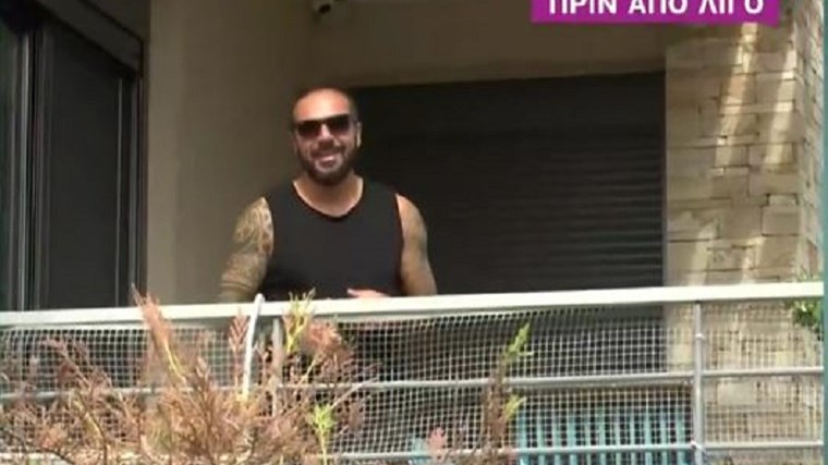 Τριαντάφυλλος: Η επιστροφή στο σπίτι, η τρυφερή αγκαλιά του γιου του και ο χαιρετισμός από το…μπαλκόνι