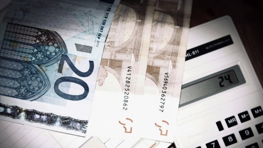 Χρέη σε Δήμους: Ανοίγει η “ομπρέλα” των δικαιούχων στις 100 δόσεις – Ποιοι μπορούν να υποβάλουν αιτήσεις