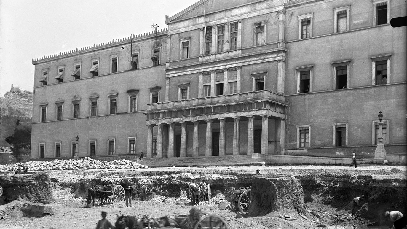 Σπάνιες φωτογραφίες: Πώς ήταν η Αθήνα πριν από 100 χρόνια – Όταν στο Κολωνάκι έβοσκαν πρόβατα
