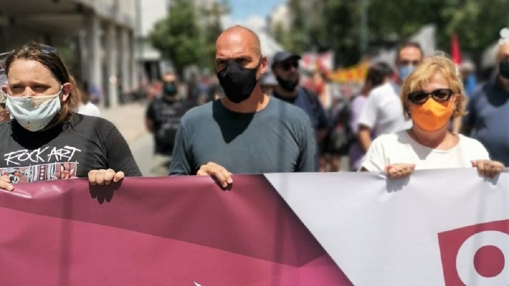 Βαρουφάκης: Να ενισχύσουμε τους εργαζόμενους στην προσπάθειά τους να θανατώσουν το νομοσχέδιο-ζόμπι του κ. Χατζηδάκη