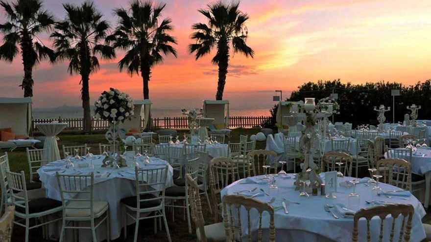 Γάμοι με 300 καλεσμένους και μουσική αλλά χωρίς χορό – Πόσα άτομα θα επιτρέπονται σε κάθε τραπέζι