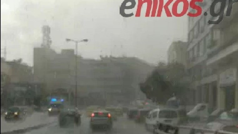 Κακοκαιρία: ΒΙΝΤΕΟ αναγνώστη από το δυνατό μπουρίνι στην Αττική
